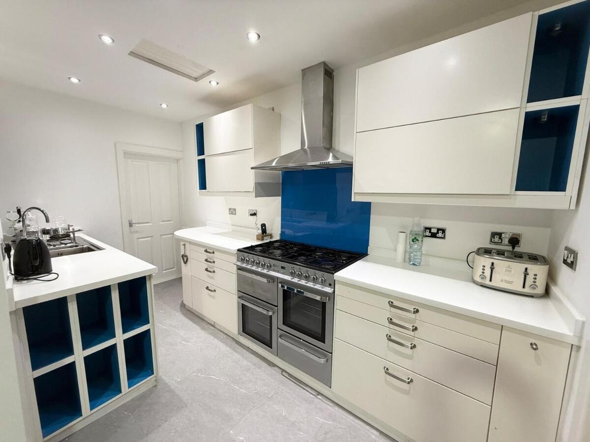 Cozy 3 Bedroom In Wyken - Casa de Férias